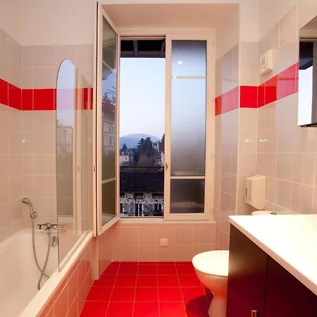 Aix Aparthotel 4*